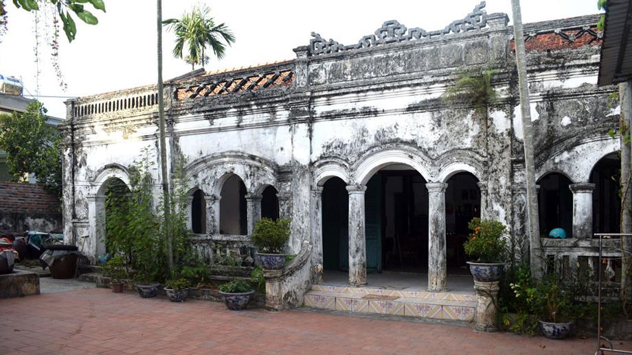 Hundred-year-old Ancient House