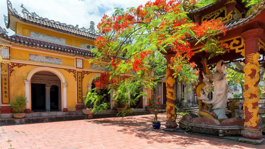 Quan Lan Temples and Communal House Complex