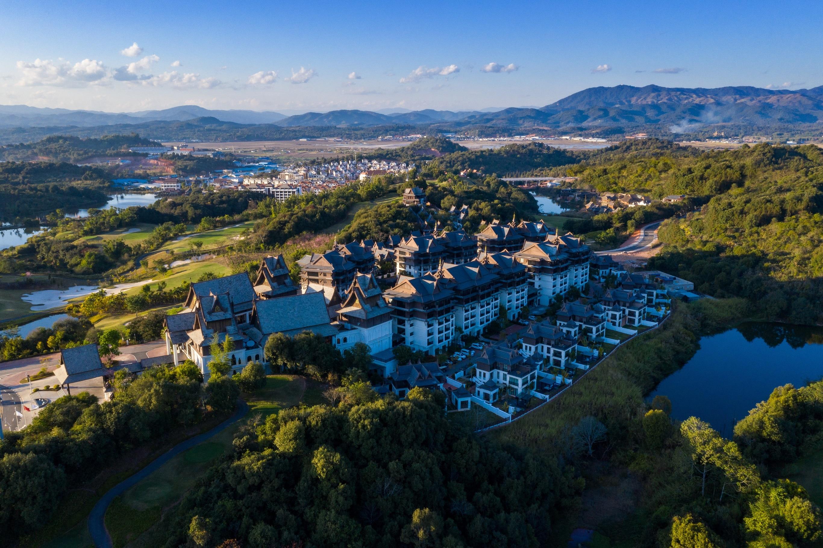 Angsana Xishuangbanna sits upon sprawling forested hills in Yunnan — a region rich in rare biodiversity and home to several distinct ethnic minority groups.