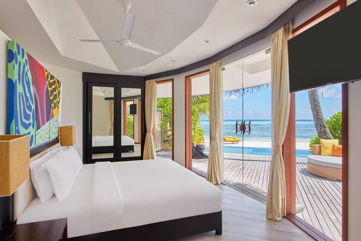 Beachfront Infinity Pool Villa King Bed