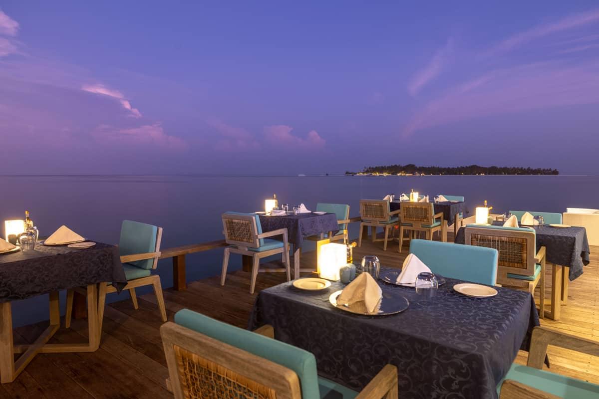 an-velavaru_Azzurro Restaurant_Outdoor Dining